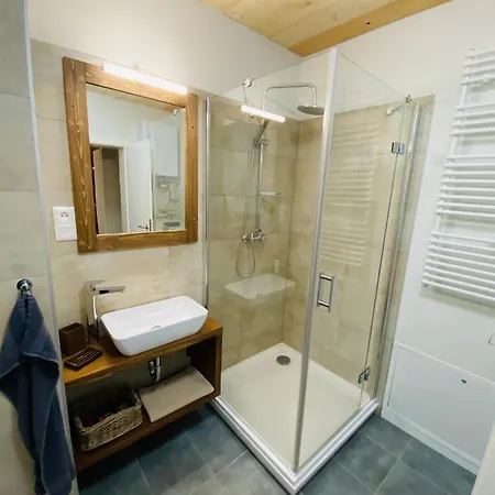 Poludnica Chopok Juh * Tale